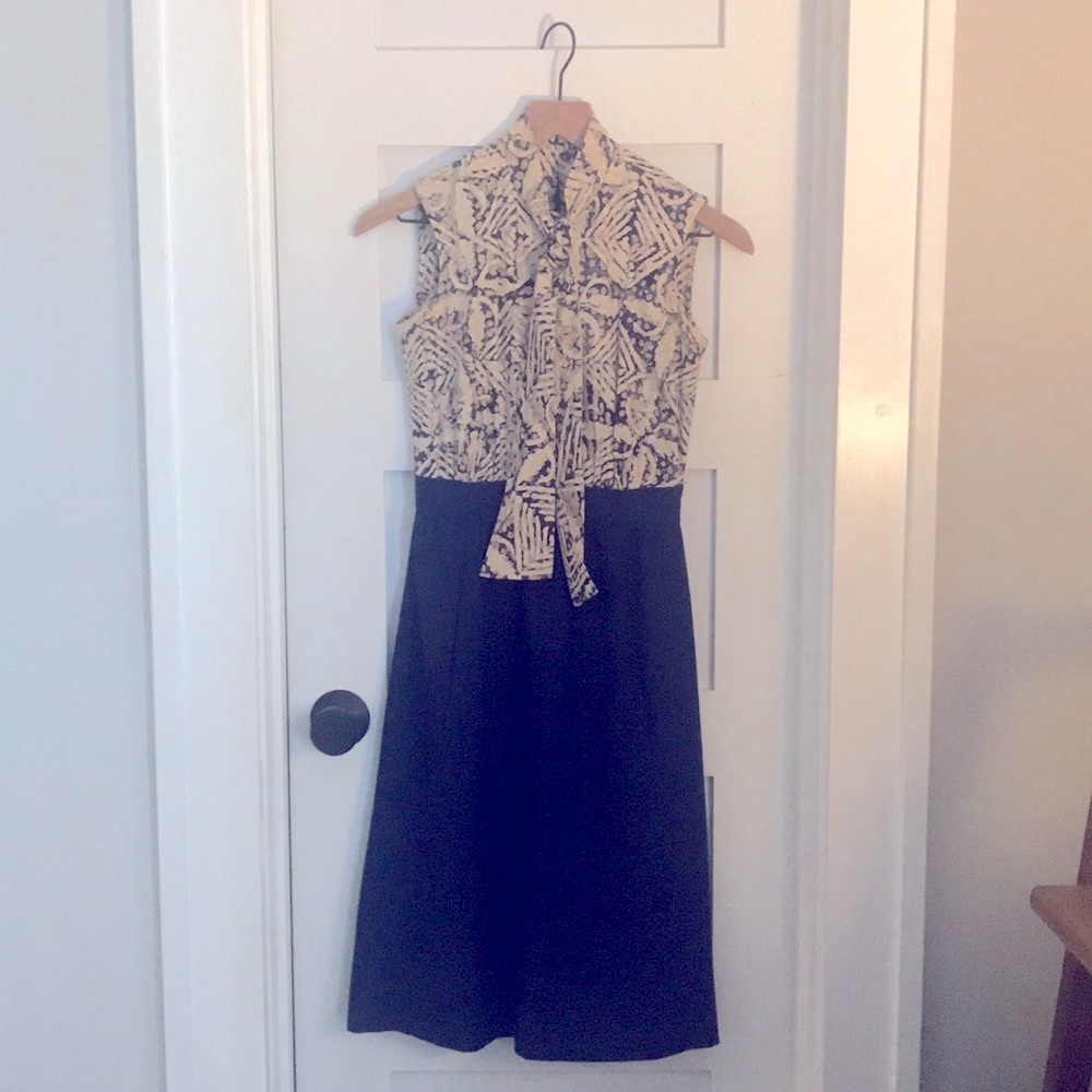Vintage 1970s tie neck dress